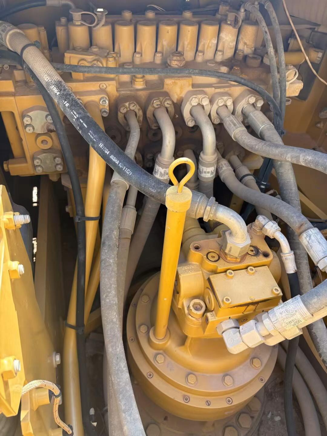 Buy Caterpillar 323 Used Excavator / 2 Buy Caterpillar 323 Used Excavator / 2