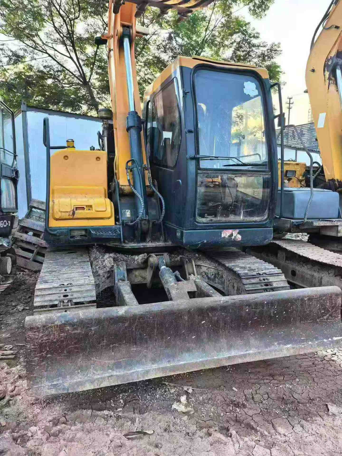 Buy Hyundai R80G Used Excavator / 3 Buy Hyundai R80G Used Excavator / 3