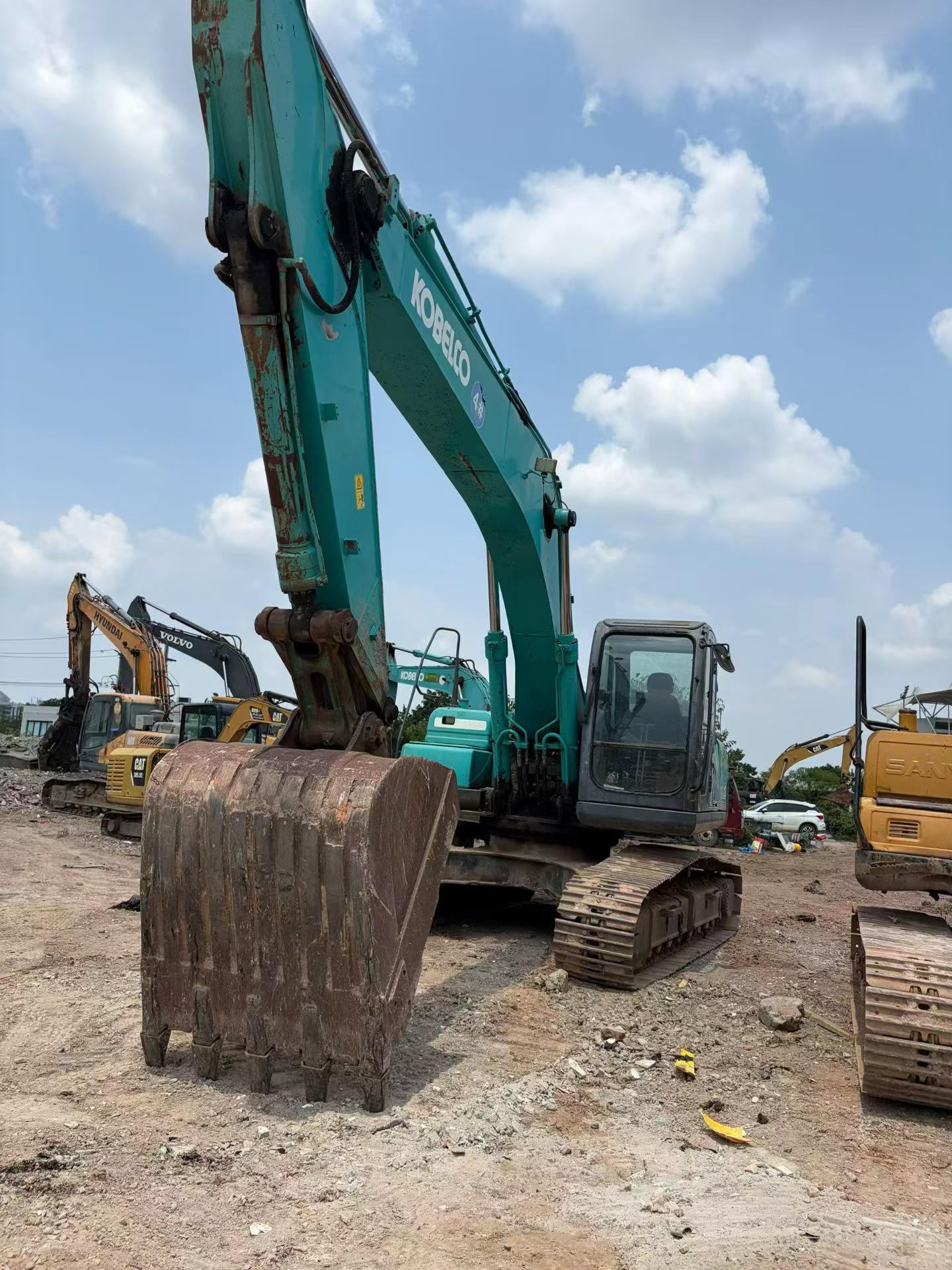 Buy Kobelco SK250 Used Excavator / 2 Buy Kobelco SK250 Used Excavator / 2
