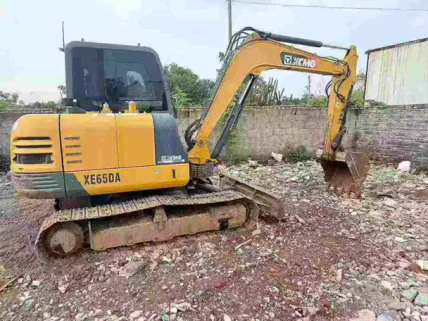 Buy XCMG XE65D Used Excavator / 2 Buy XCMG XE65D Used Excavator / 2