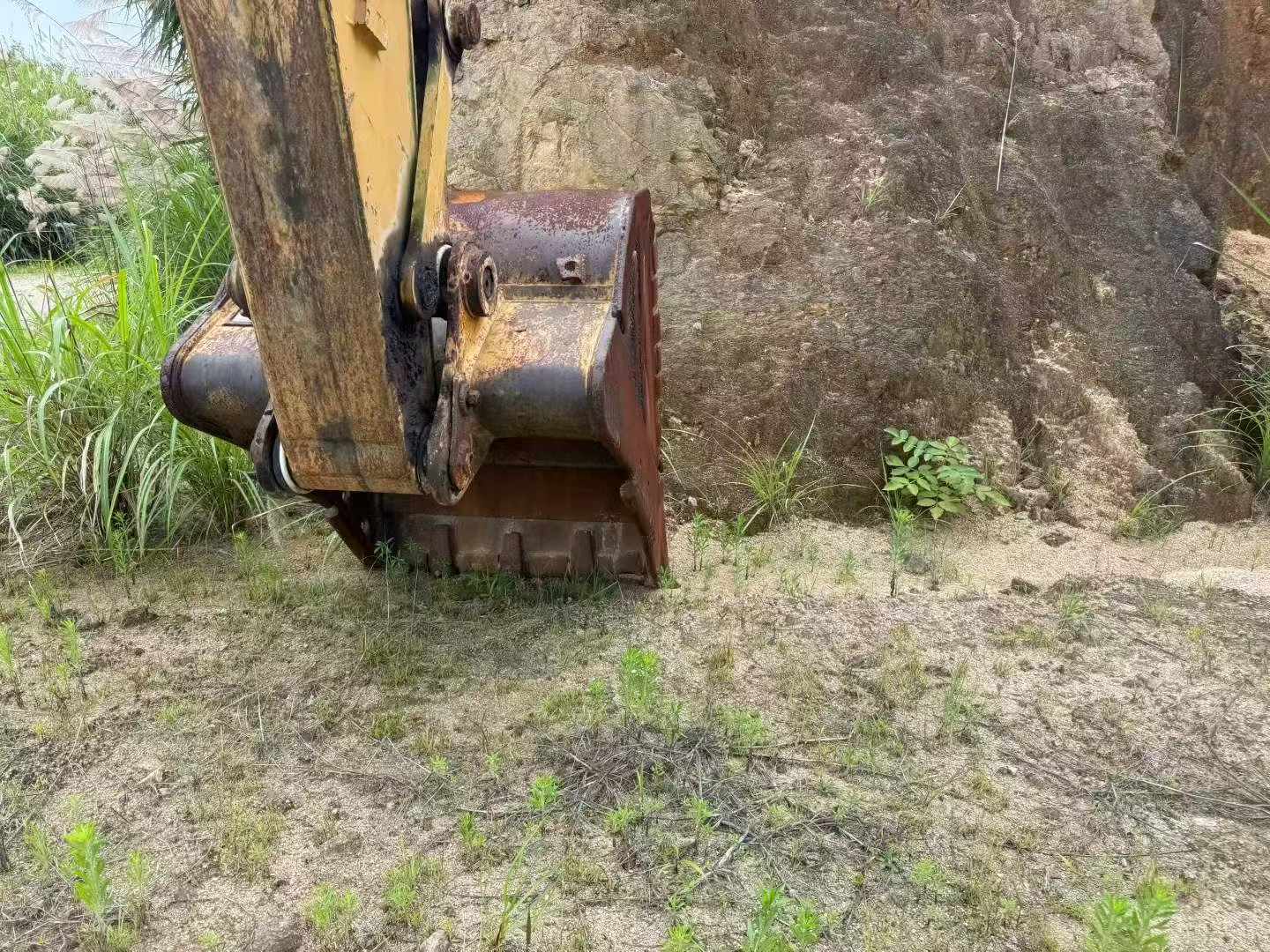 Buy Caterpillar 323 Used Excavator / 6 Buy Caterpillar 323 Used Excavator / 6