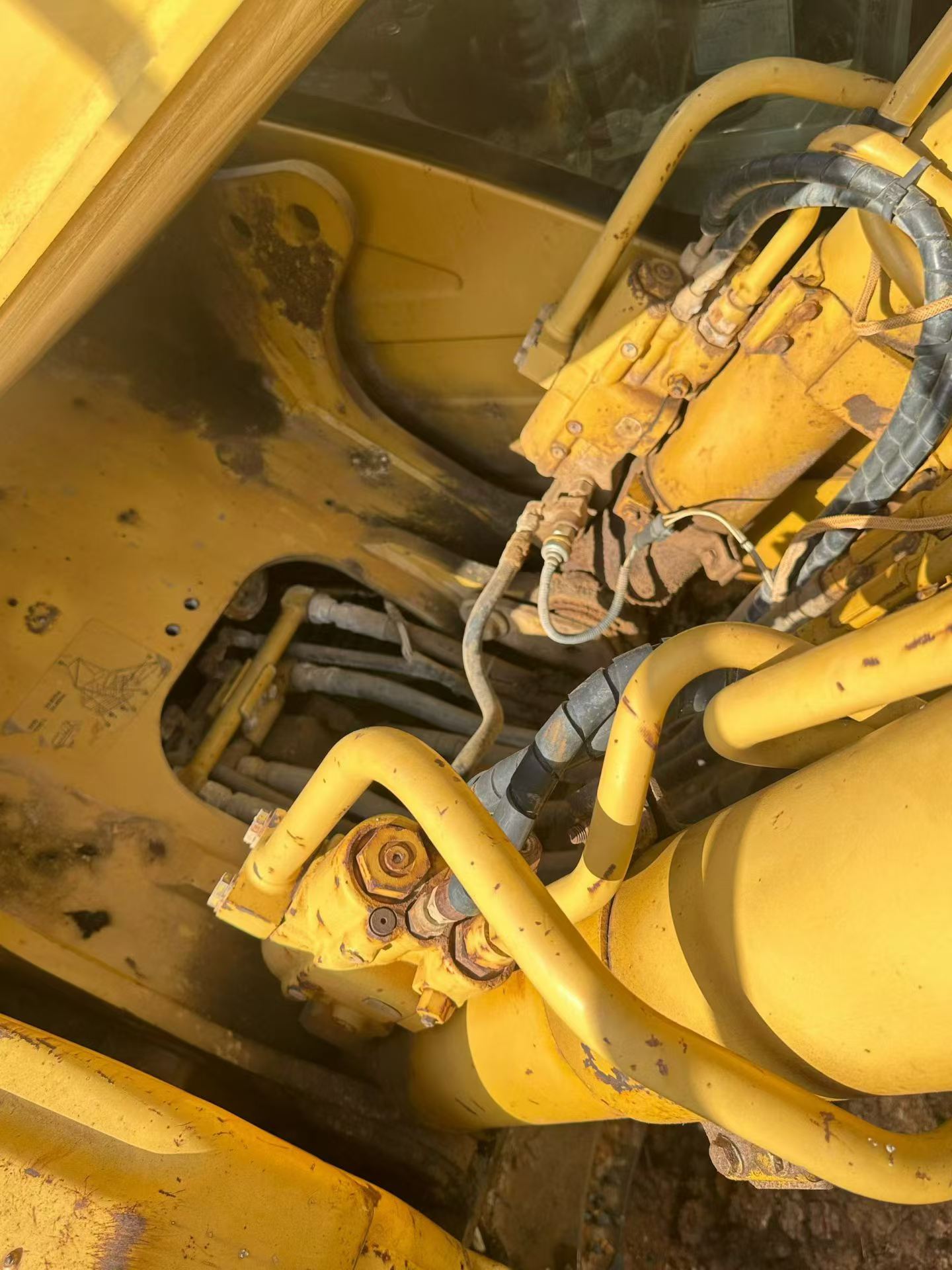 Buy Caterpillar 320D Used Excavator / 5 Buy Caterpillar 320D Used Excavator / 5