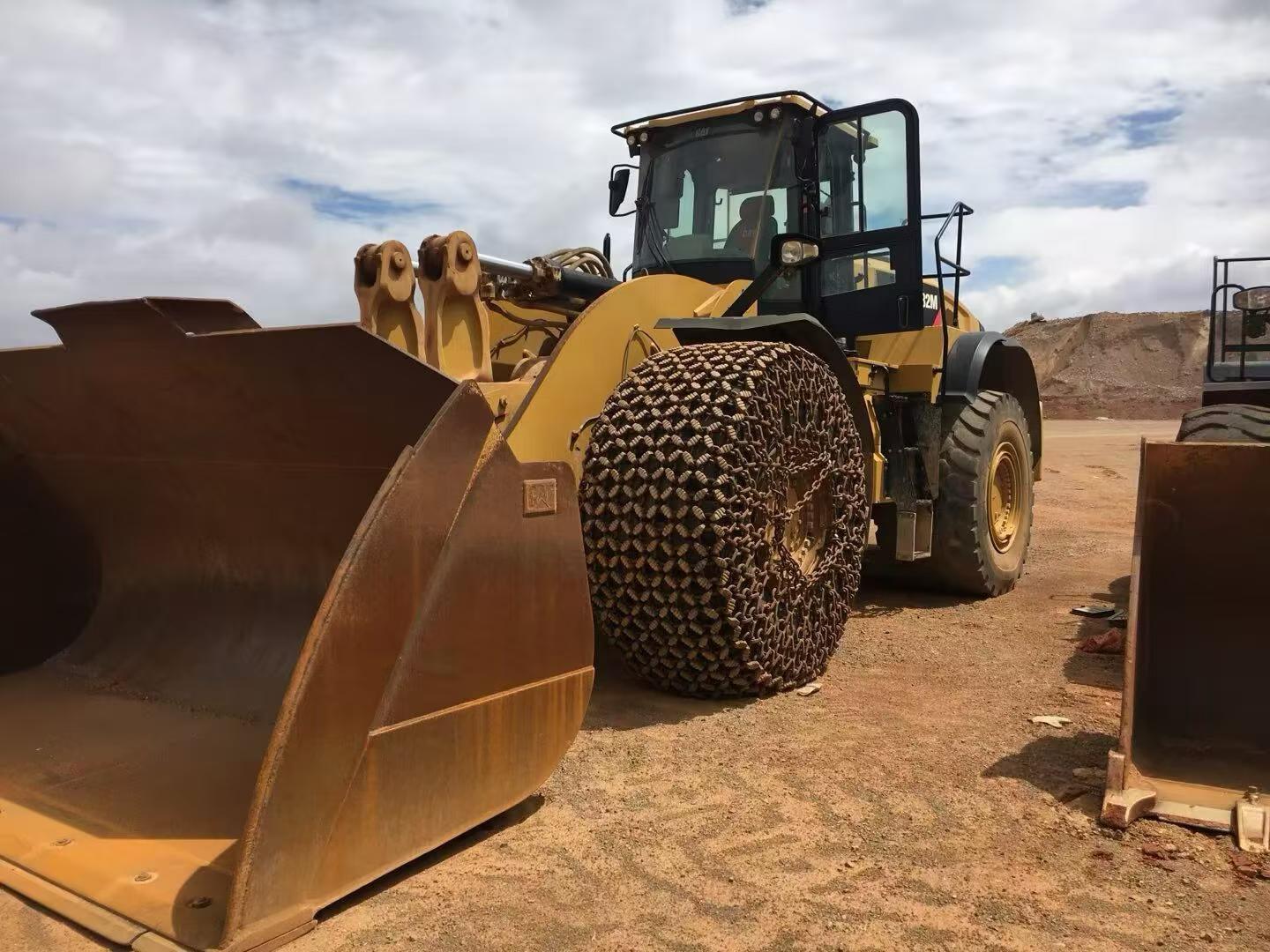Buy Caterpillar 982M Used Excavator / 1