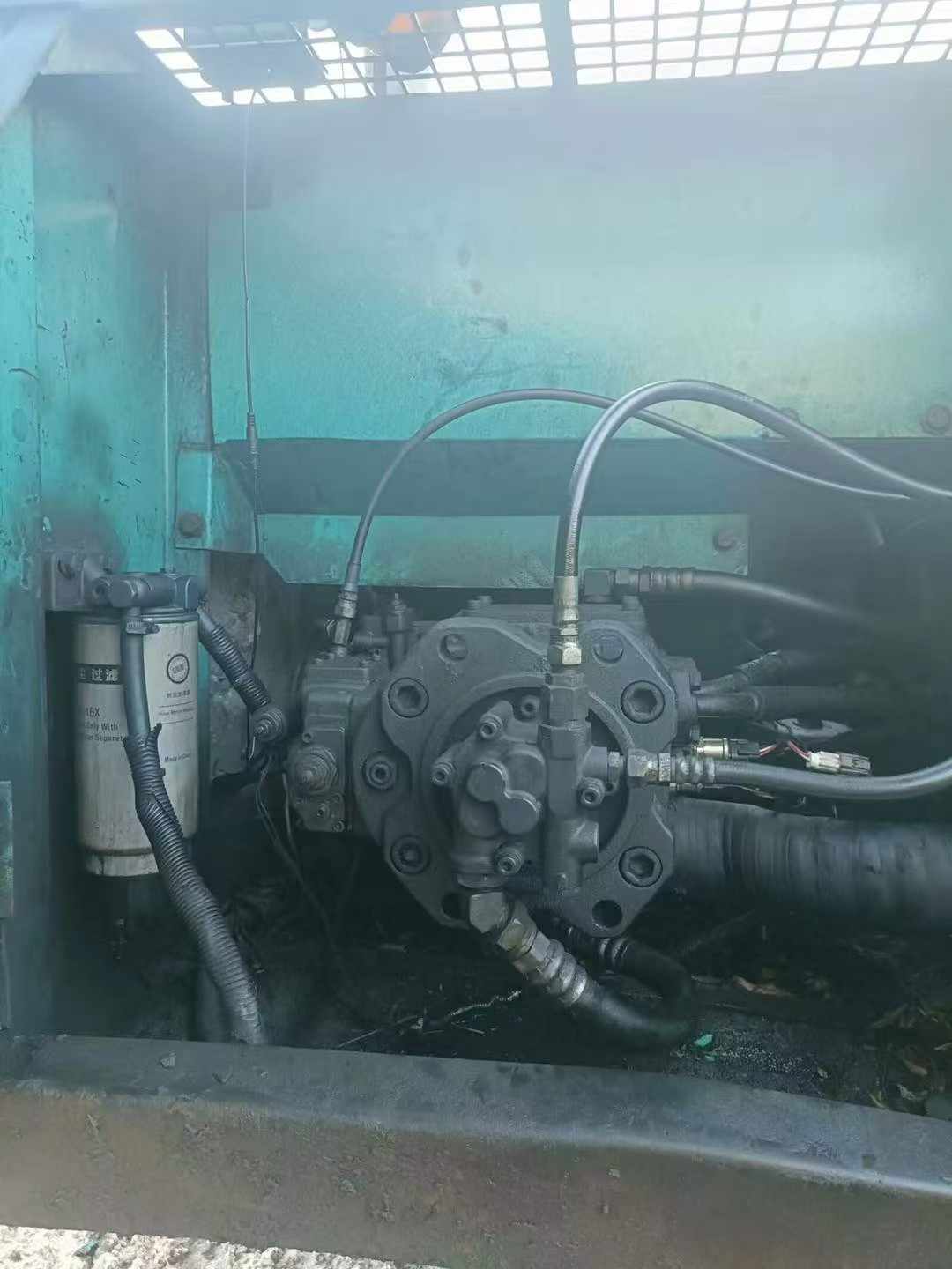 Buy Kobelco SK200-10 Used Excavator / 3 Buy Kobelco SK200-10 Used Excavator / 3