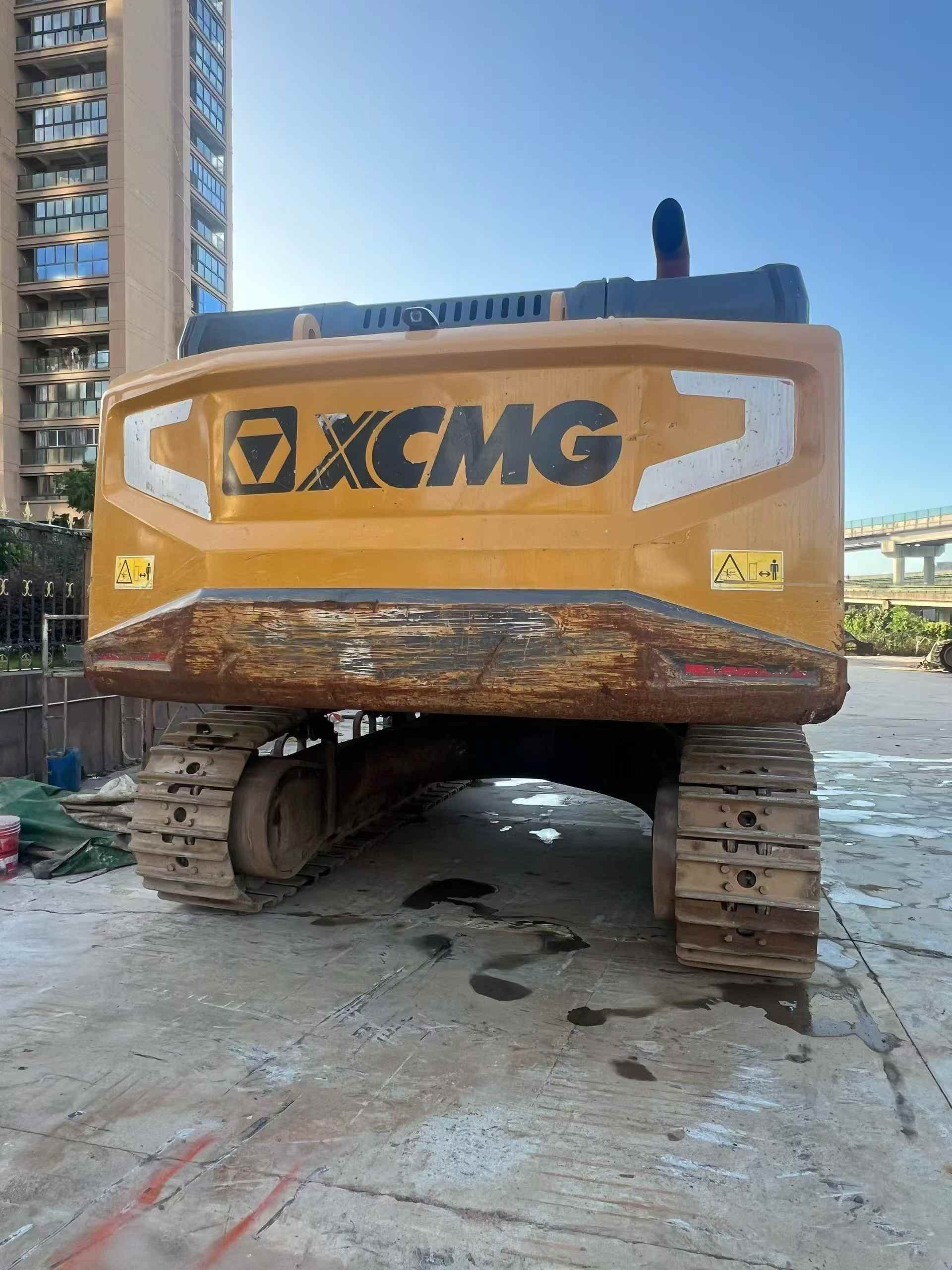 Buy XCMG LW600E Used Loader / 2 Buy XCMG LW600E Used Loader / 2
