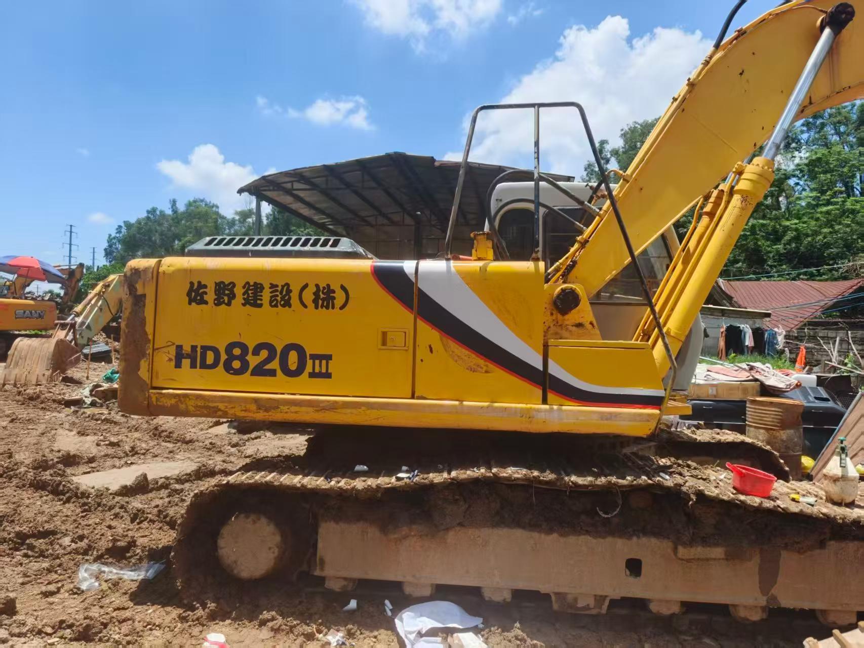 Buy Kato 820-3SP Used Excavator / 2