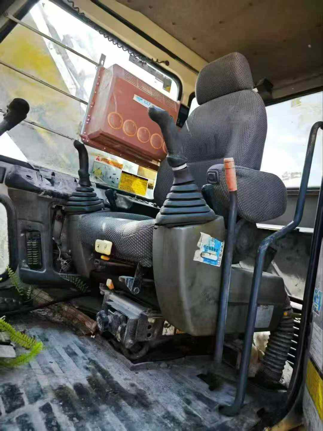 Buy Kato HD1023 Used Excavator / 3