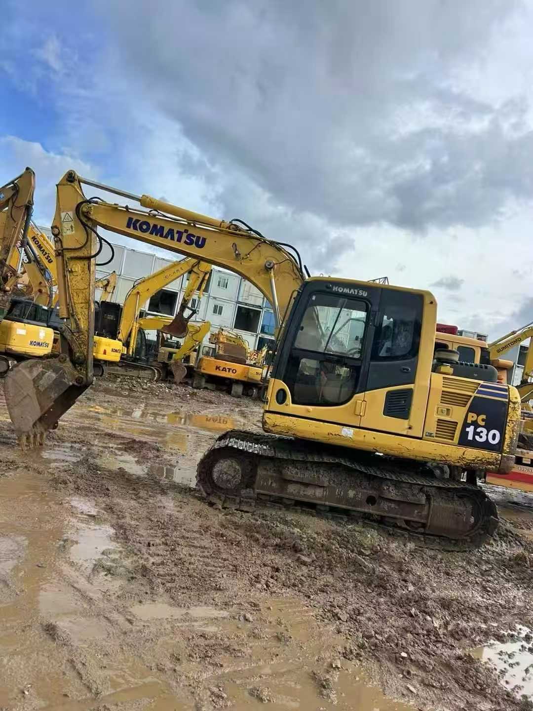 Buy Komatsu PC110-7 Used Excavator / 9 Buy Komatsu PC110-7 Used Excavator / 9
