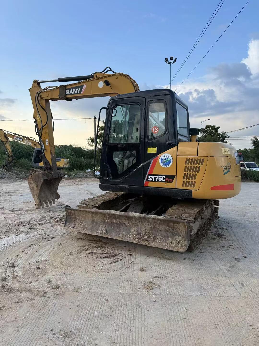 Buy Sany SY75 Used Excavator / 9 Buy Sany SY75 Used Excavator / 9