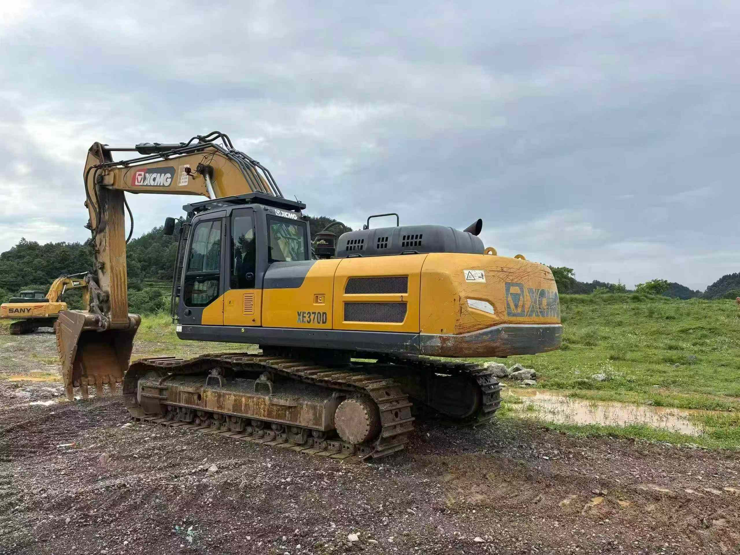 Buy XCMG XE370 Used Excavator / 1