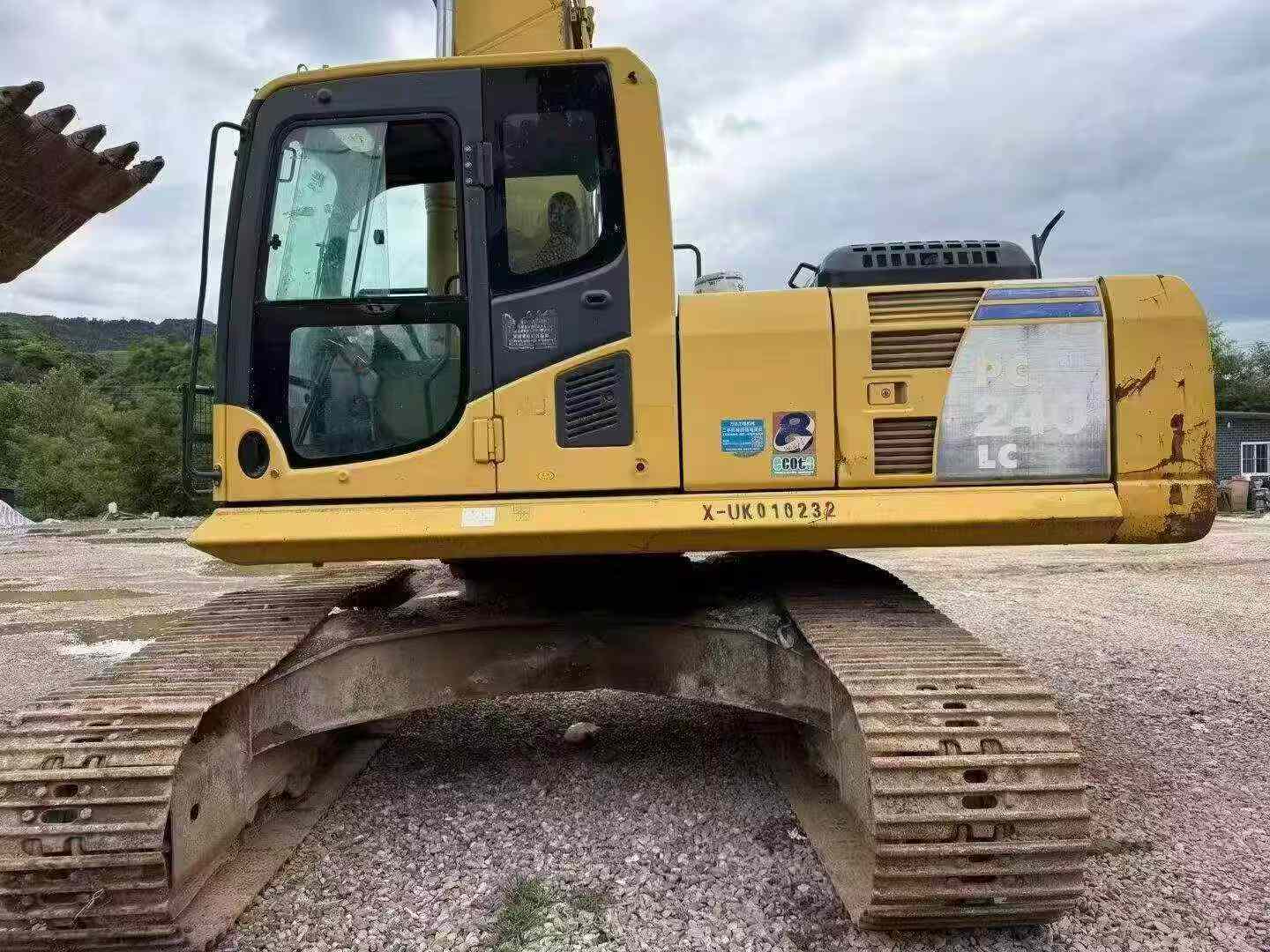 Buy Komatsu PC240-6 Used Excavator / 2 Buy Komatsu PC240-6 Used Excavator / 2