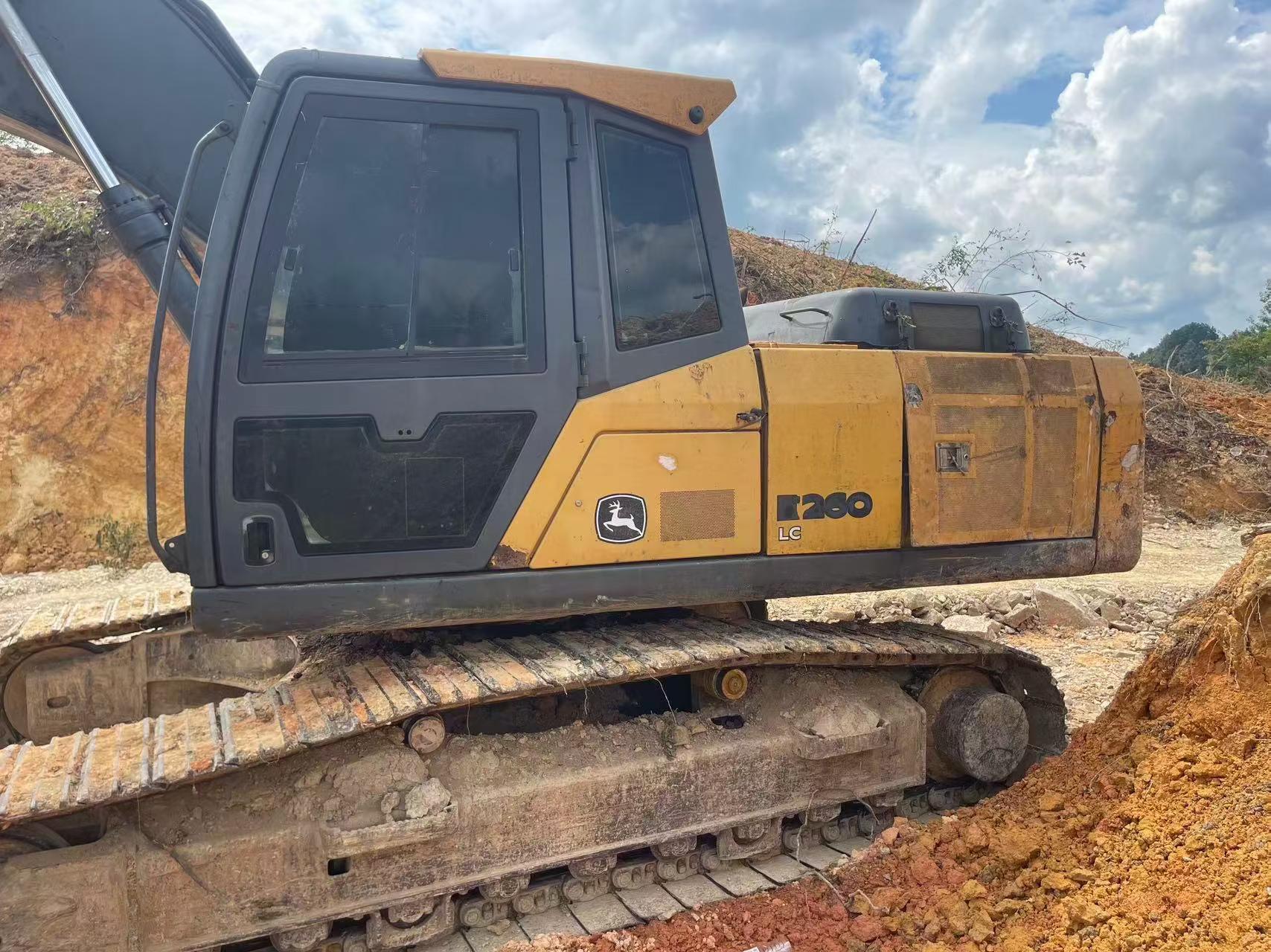 Buy JohnDeere E210 Used Excavator / 3 Buy JohnDeere E210 Used Excavator / 3