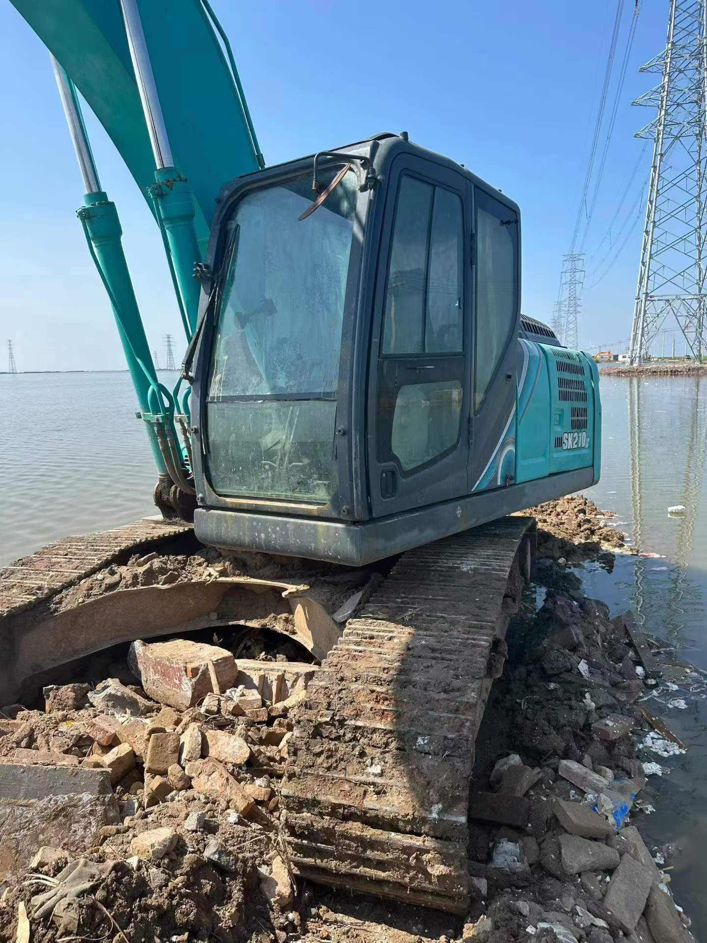 Buy Kobelco SK210 Used Excavator / 2 Buy Kobelco SK210 Used Excavator / 2