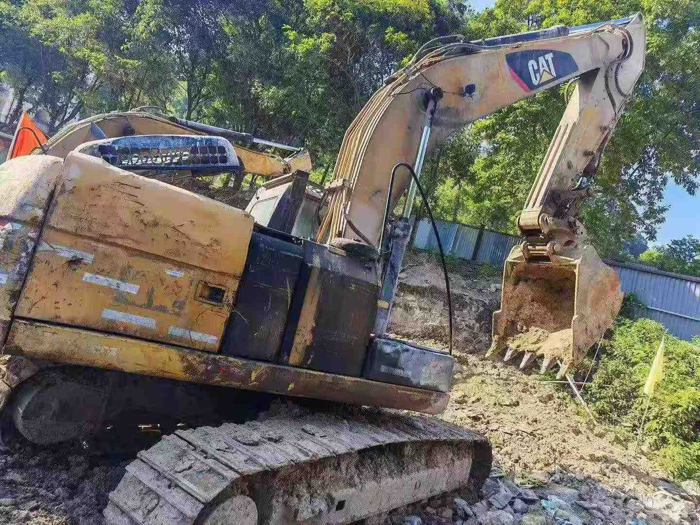 Buy Caterpillar 320A Used Excavator / 4 Buy Caterpillar 320A Used Excavator / 4