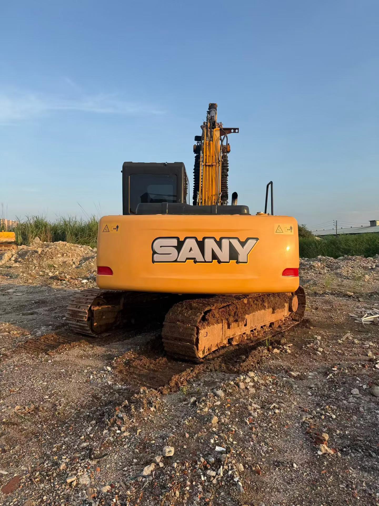 Buy Sany SY135 Used Excavator / 2 Buy Sany SY135 Used Excavator / 2