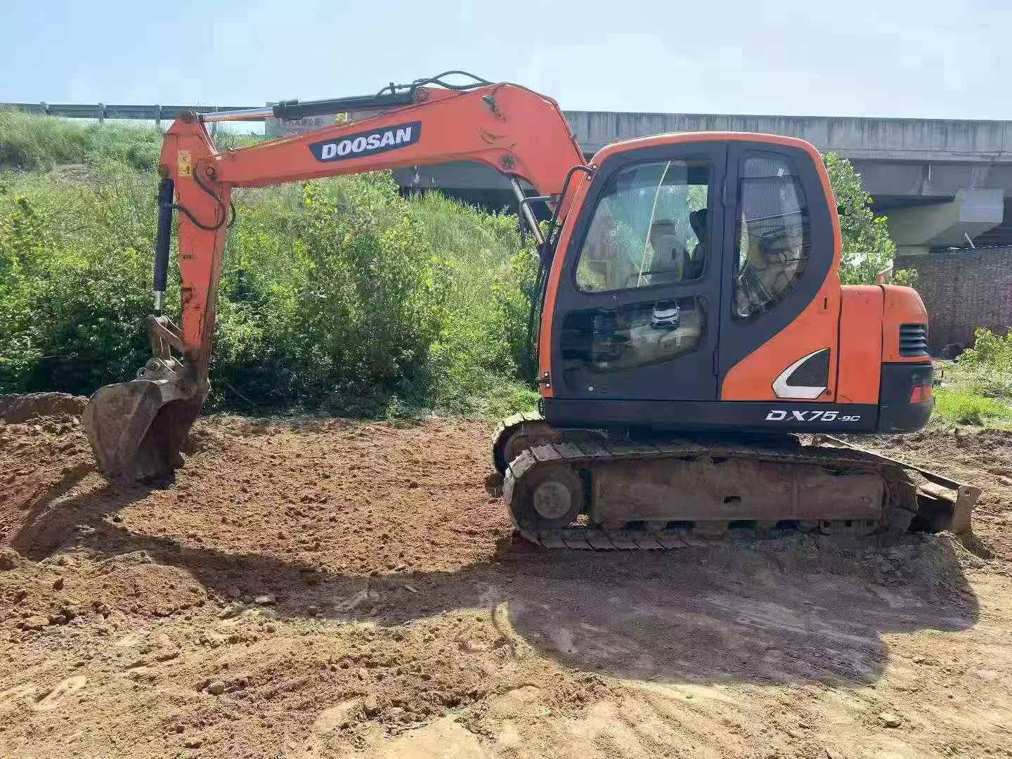 Buy Doosan DX75-9C Used Excavator / 1