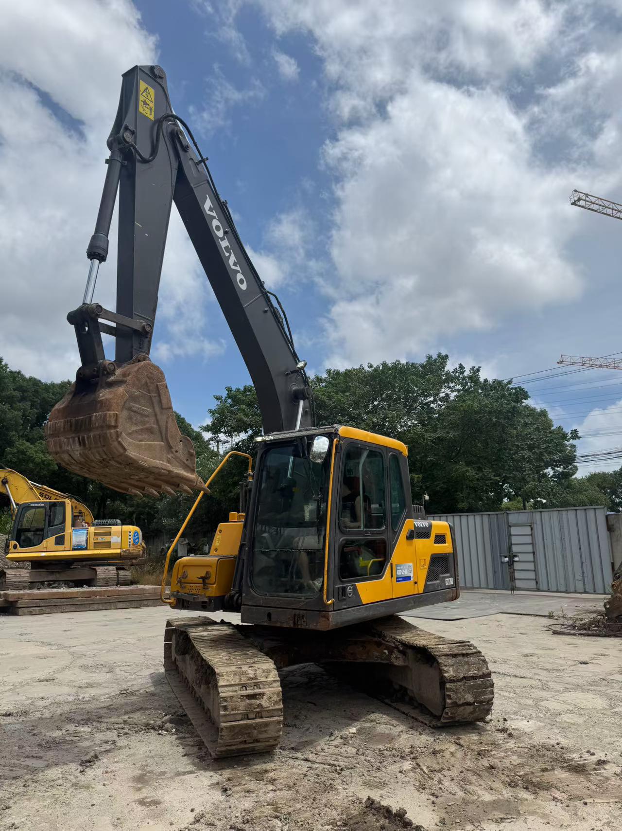 Buy Volvo L120E Used Excavator / 3 Buy Volvo L120E Used Excavator / 3