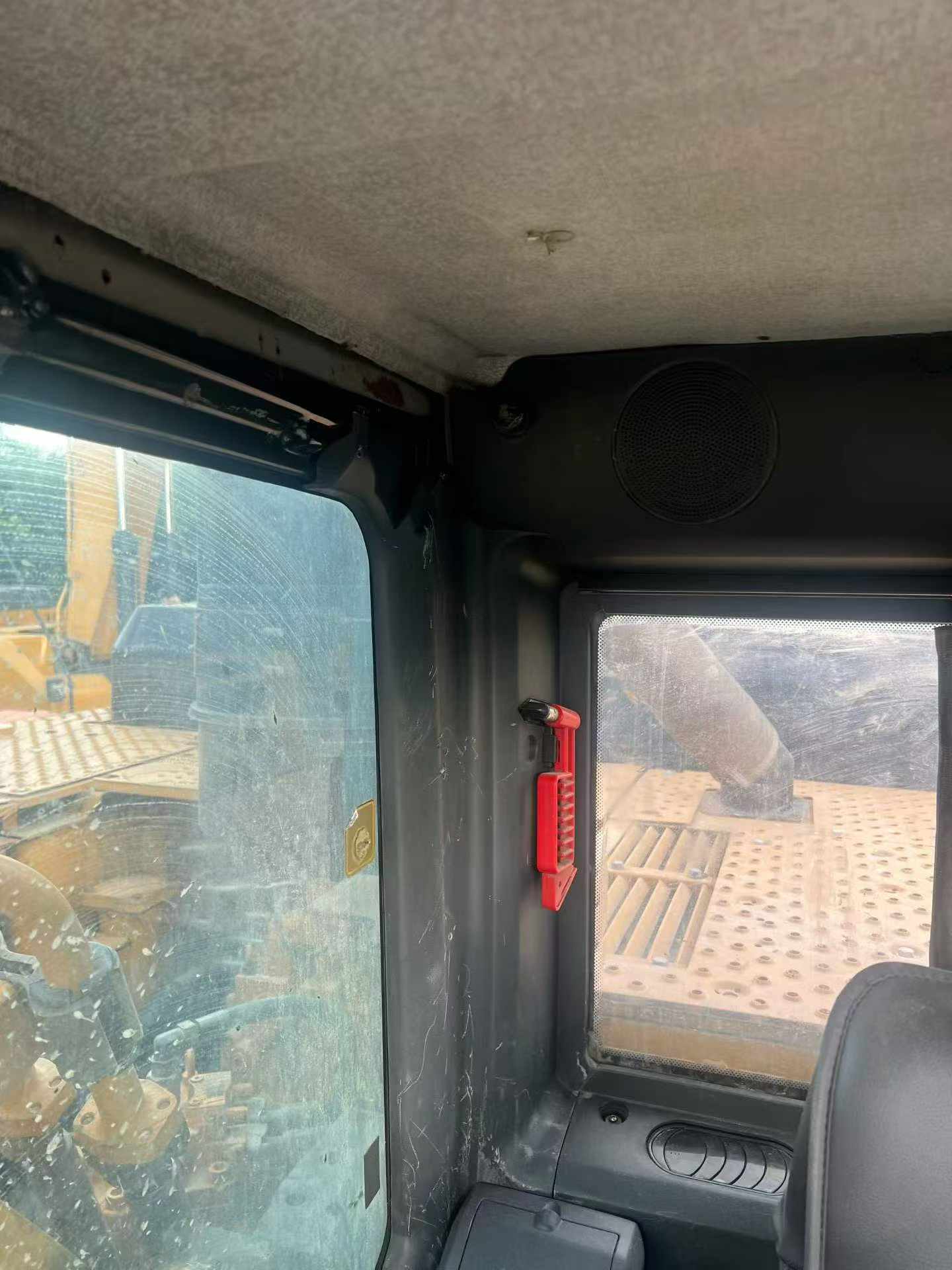 Buy Sany SY550H Used Excavator / 8 Buy Sany SY550H Used Excavator / 8