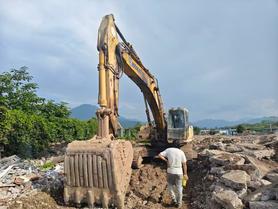 Buy Komatsu PC360-7 Used Excavator / 2 Buy Komatsu PC360-7 Used Excavator / 2