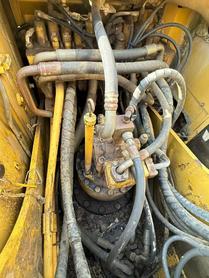 Buy Caterpillar 320D Used Excavator / 4 Buy Caterpillar 320D Used Excavator / 4
