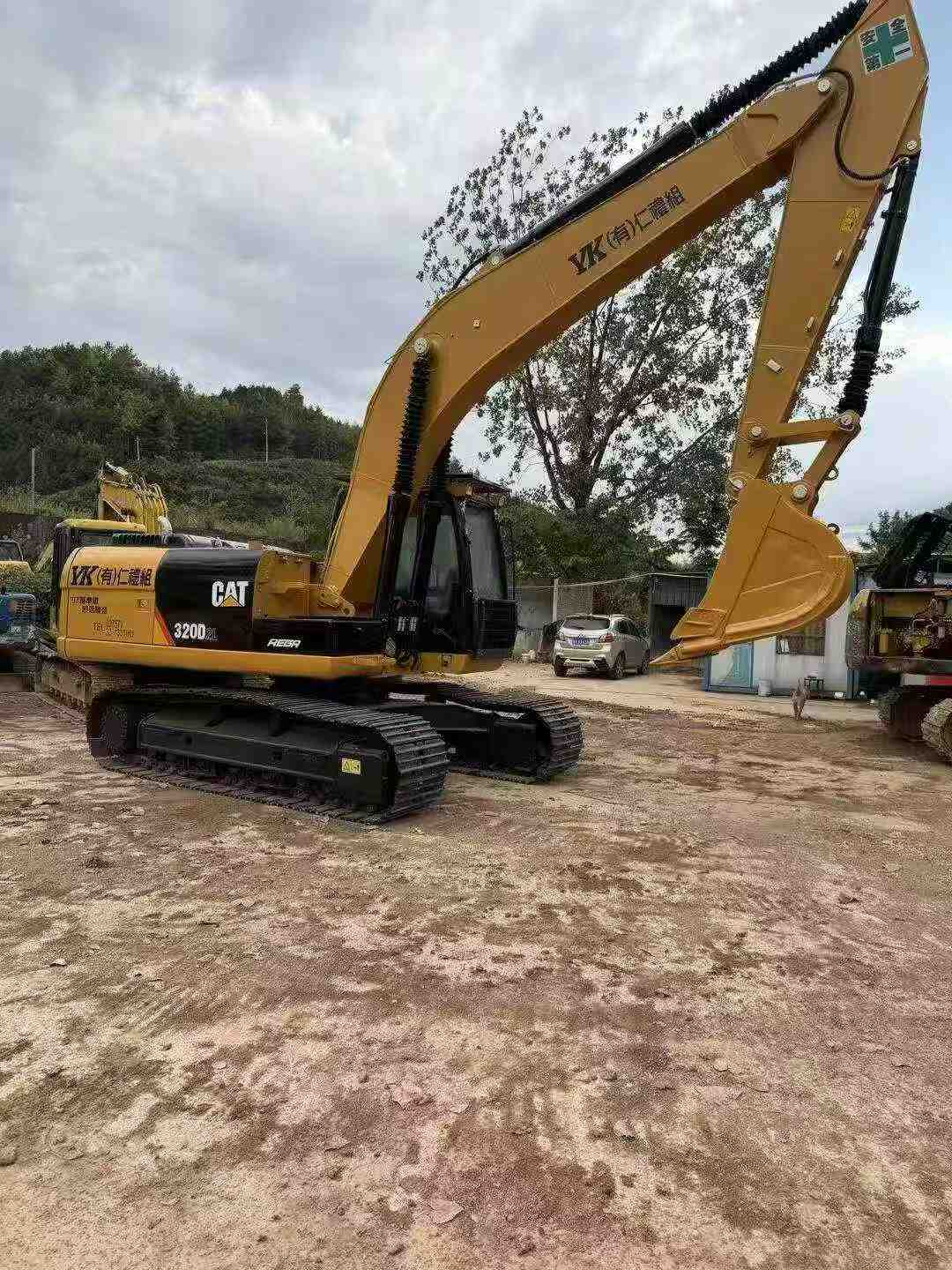Buy Caterpillar 320D Used Excavator / 1