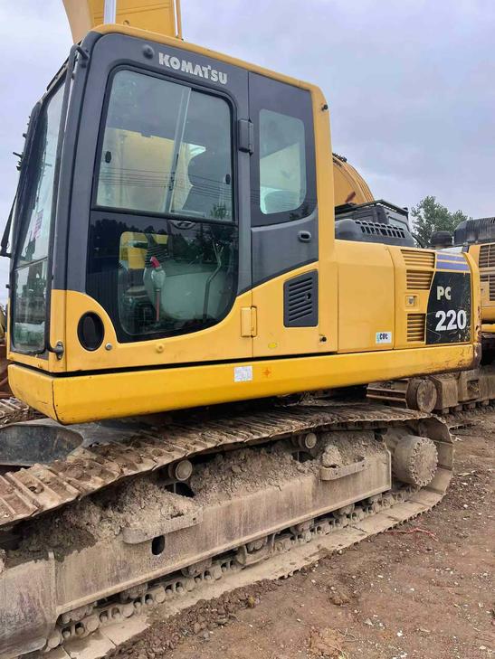 Buy Komatsu PC200-8 Used Excavator / 1
