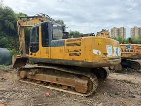 Buy XCMG XE215 Used Excavator / 4 Buy XCMG XE215 Used Excavator / 4