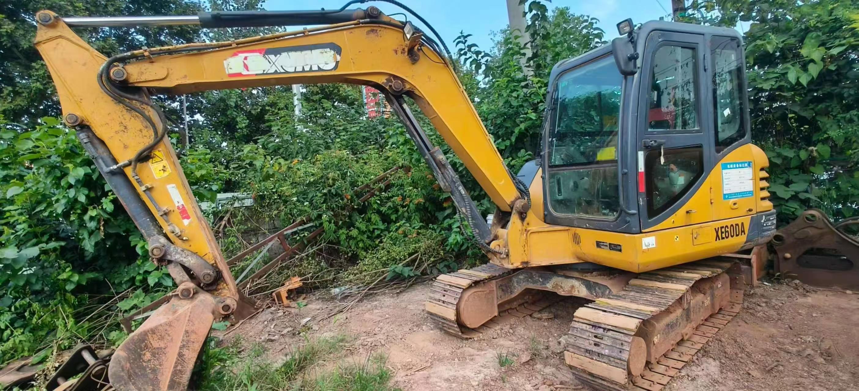 Buy XCMG XE55D Used Excavator