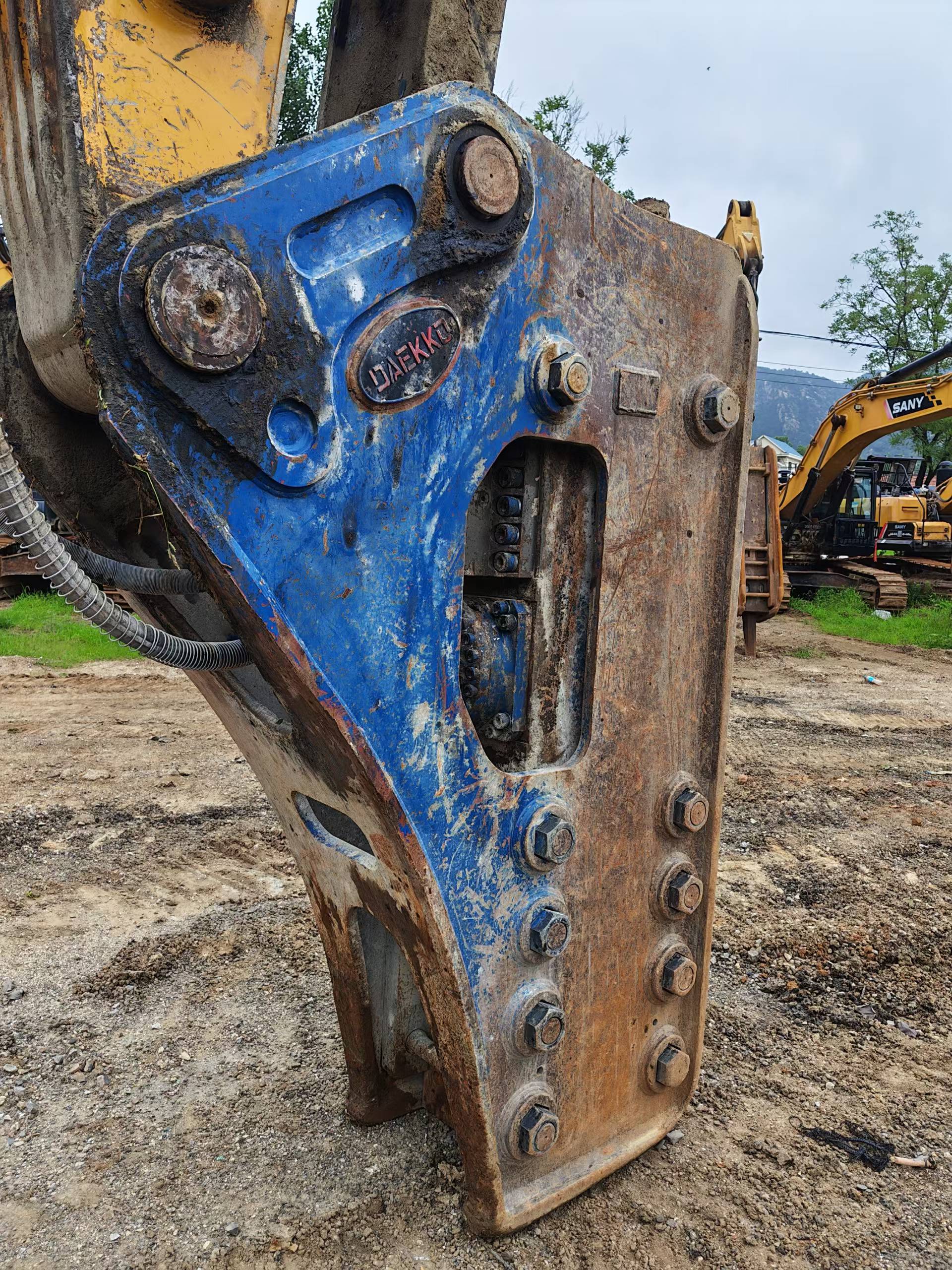 Buy Sany SY550H Used Excavator / 9 Buy Sany SY550H Used Excavator / 9