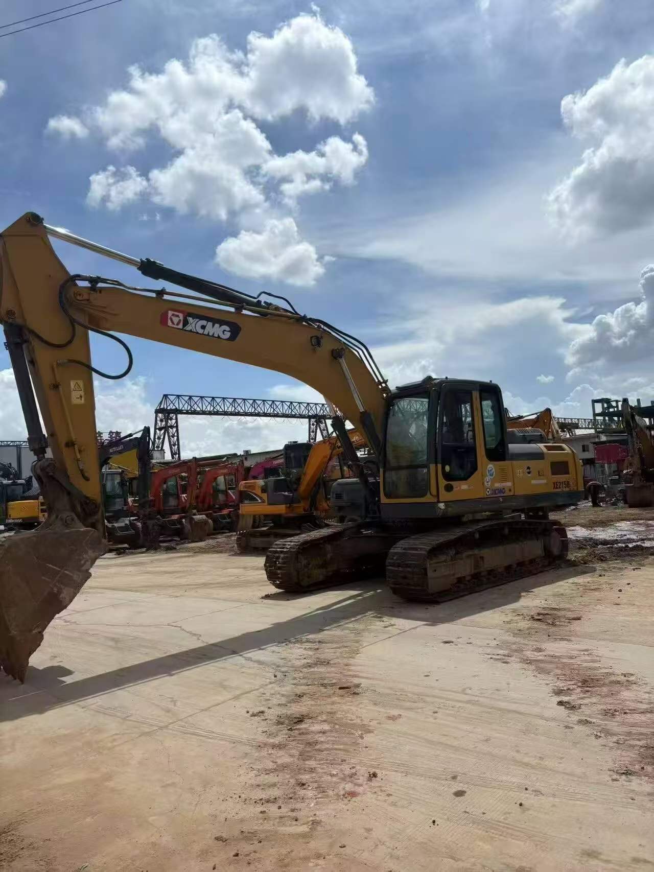 Compre Excavadora XCMG XE200 Usada / 5