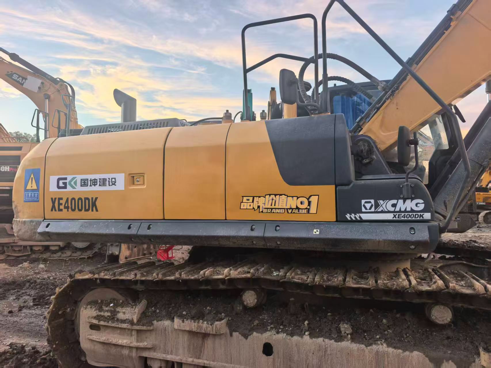 Buy XCMG XE400DK Used Excavator
