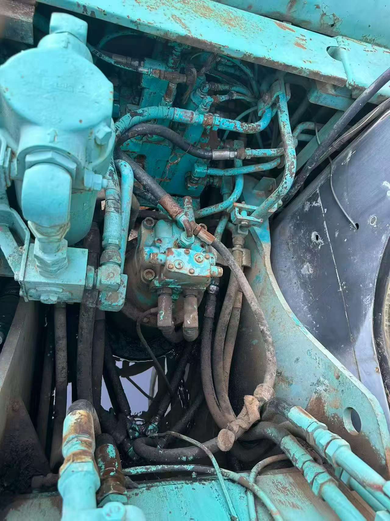 شراء حفارة Kobelco SK200 مستعملة / 6