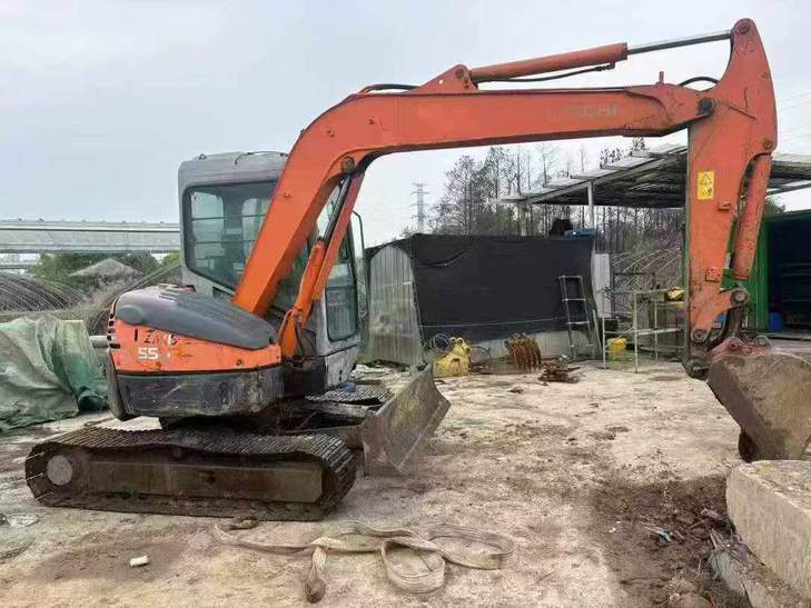 Buy Hitachi EX55 Used Excavator / 1