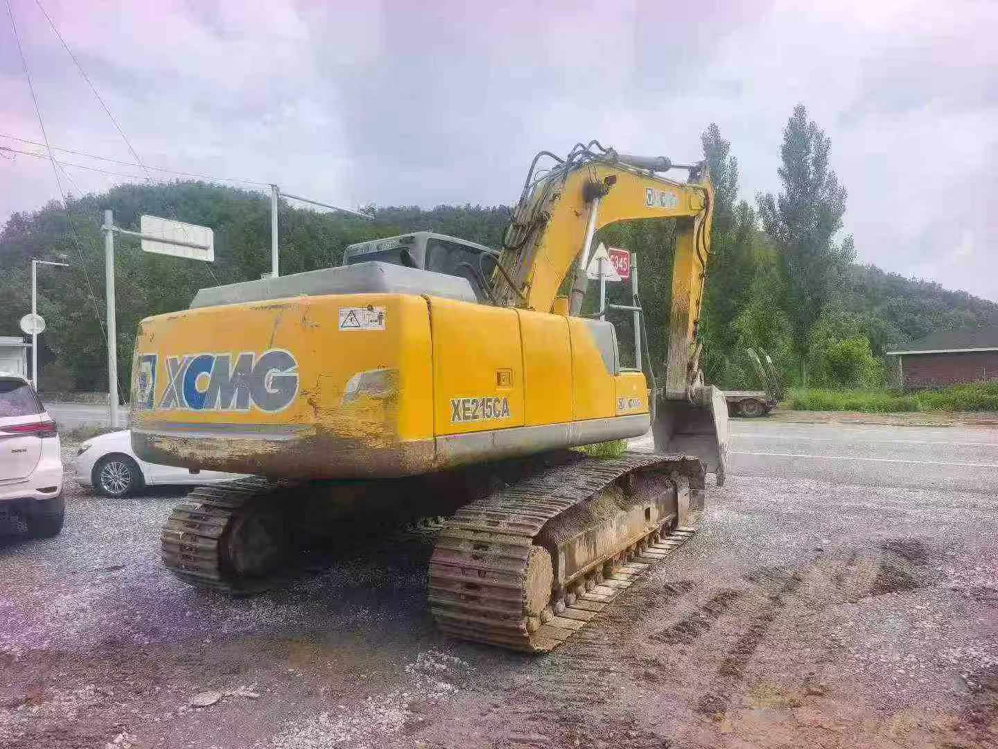 Buy XCMG XE215CA Used Excavator / 3 Buy XCMG XE215CA Used Excavator / 3