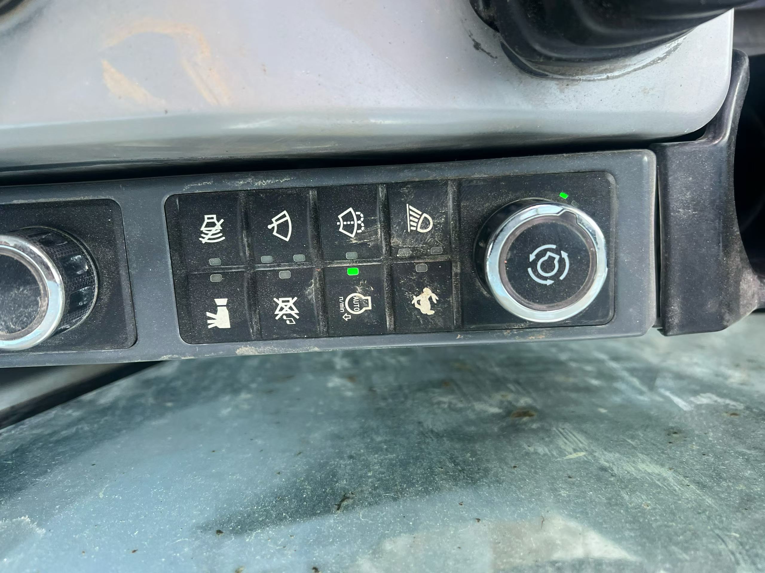Buy XCMG LW600E Used Loader / 9 Buy XCMG LW600E Used Loader / 9