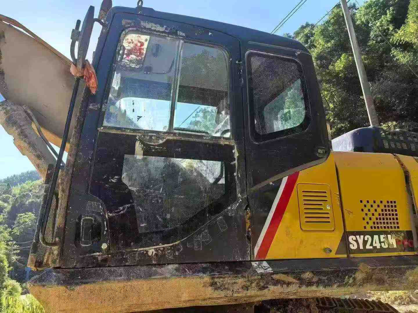 Buy Sany SY245H Used Excavator / 2 Buy Sany SY245H Used Excavator / 2