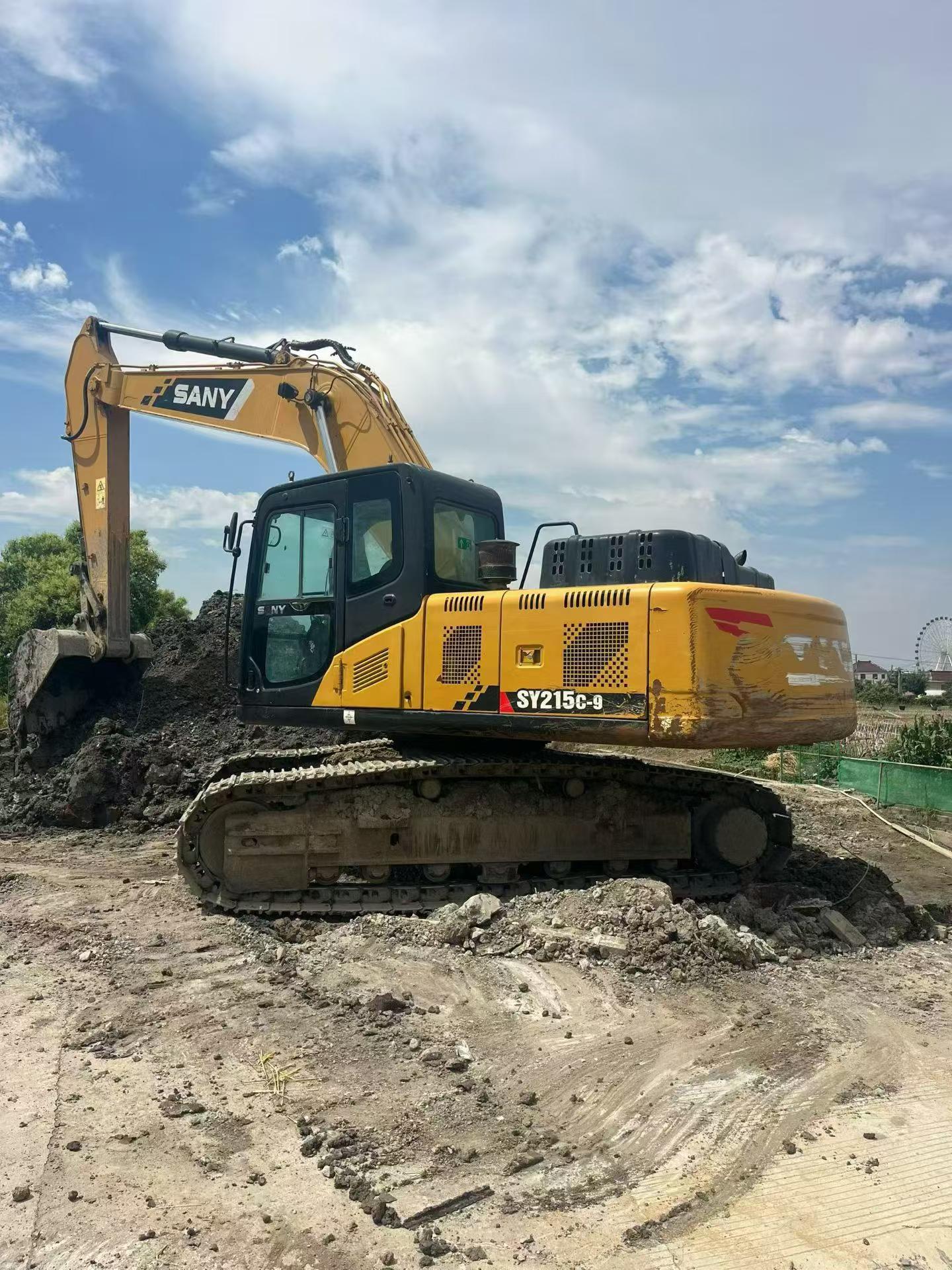 Buy Sany SY205C Used Excavator / 1