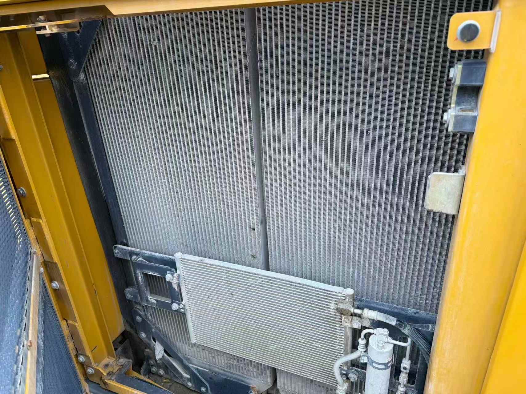 Buy XCMG XE750D Used Excavator / 9 Buy XCMG XE750D Used Excavator / 9
