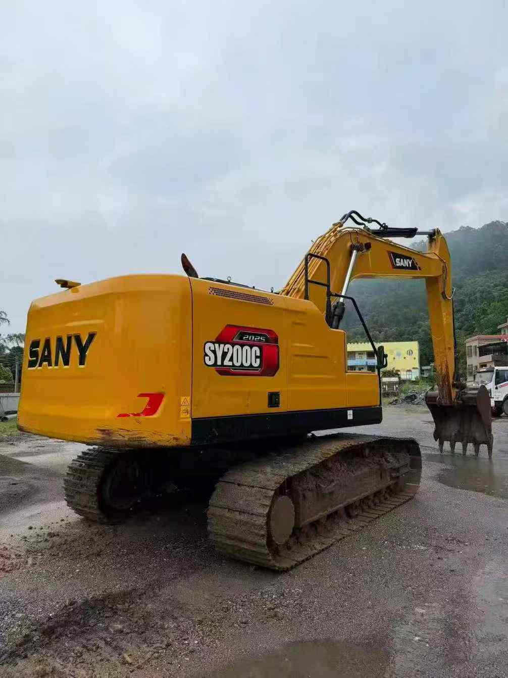 Buy Sany SY200C Used Excavator