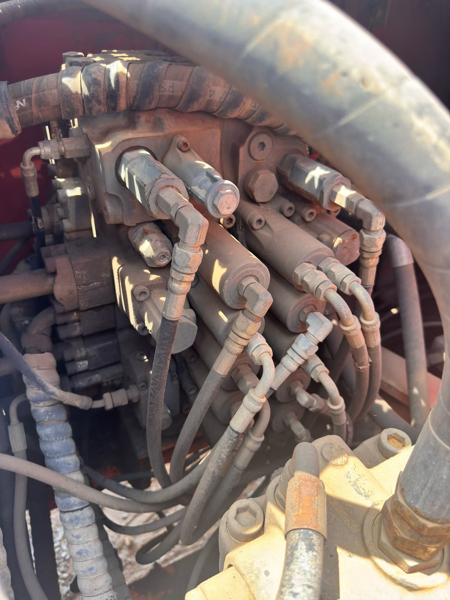 Buy Doosan DH225-9 Used Excavator / 4 Buy Doosan DH225-9 Used Excavator / 4