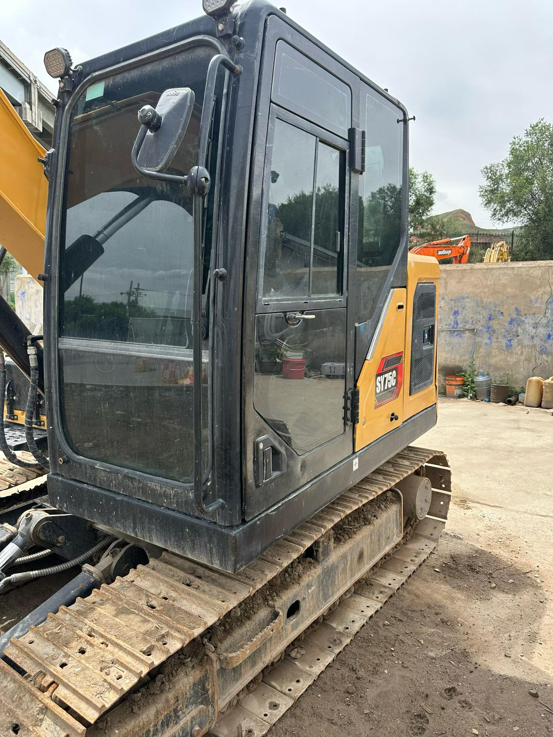 Buy Sany SY75 Used Excavator / 9 Buy Sany SY75 Used Excavator / 9