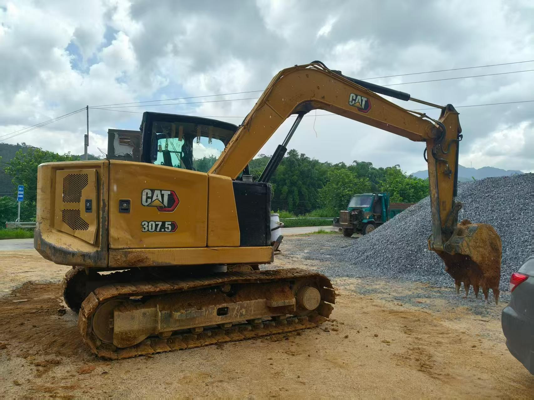 Buy Caterpillar 307B Used Excavator / 1