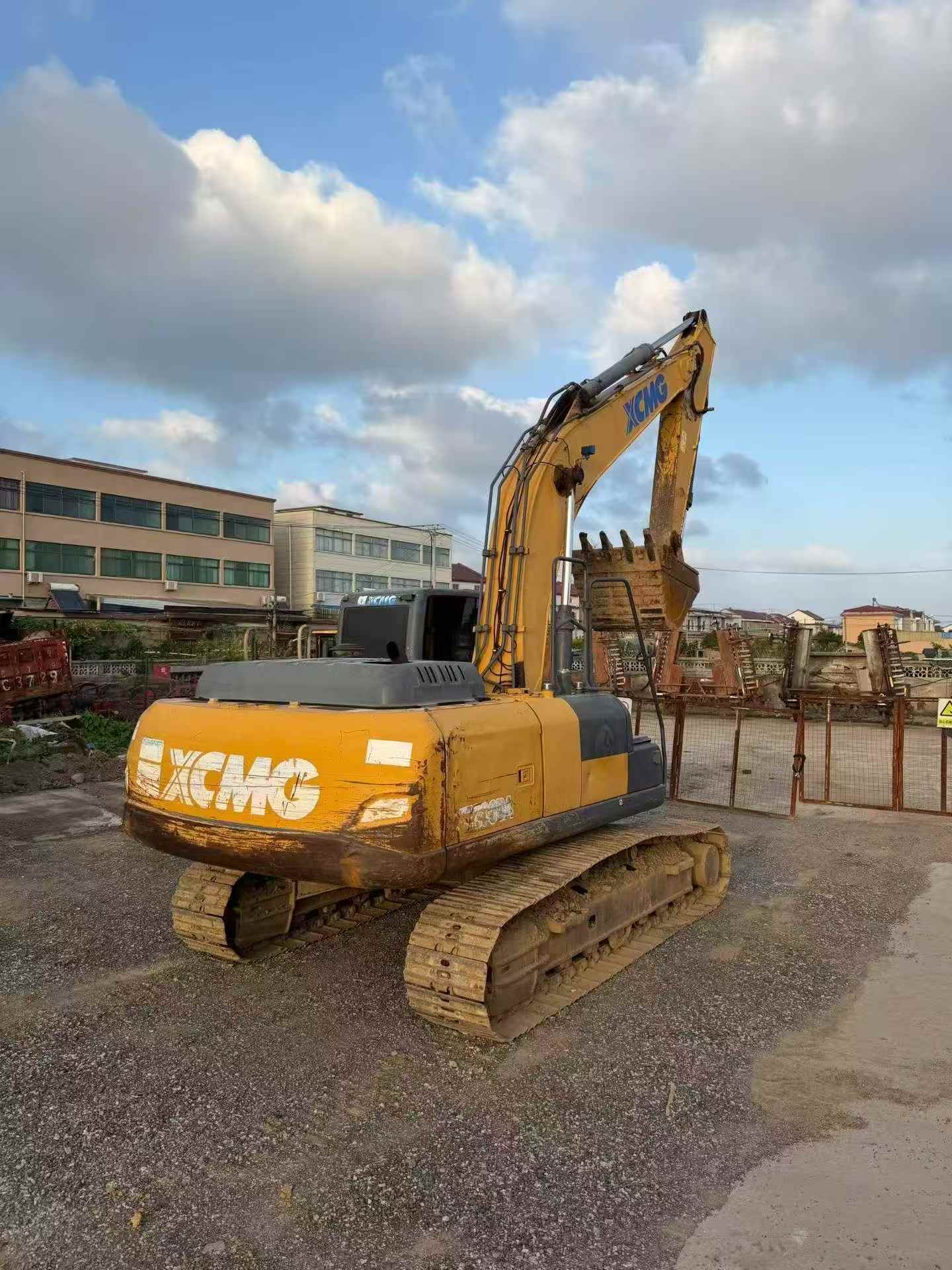 Buy XCMG XE200 Used Excavator / 2 Buy XCMG XE200 Used Excavator / 2