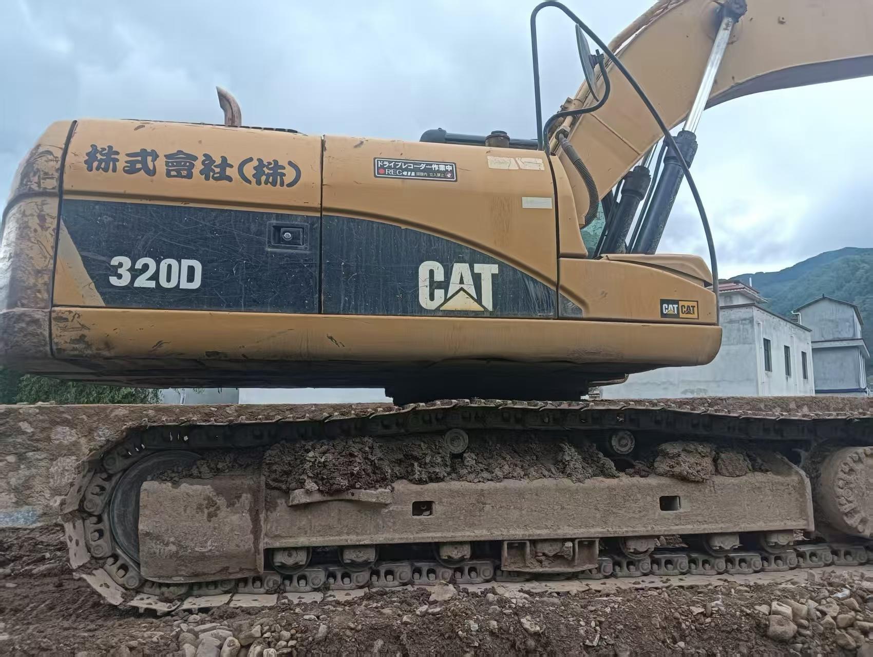 Buy Caterpillar 320D Used Excavator / 1