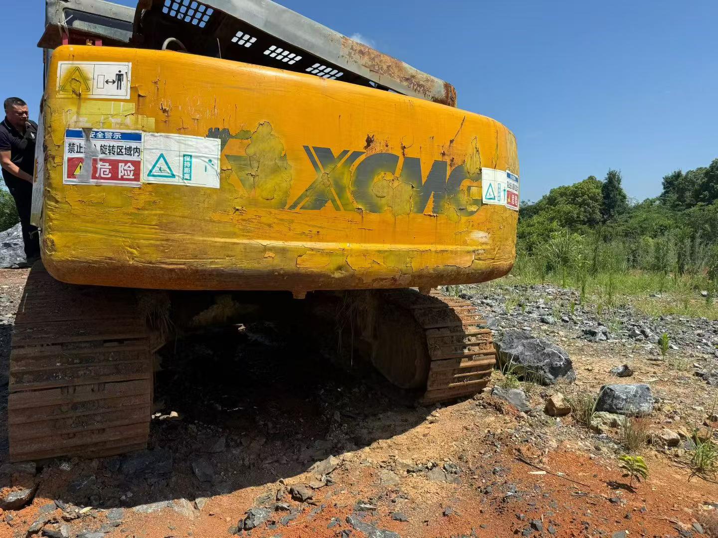 Buy XCMG XE245D Used Excavator / 3