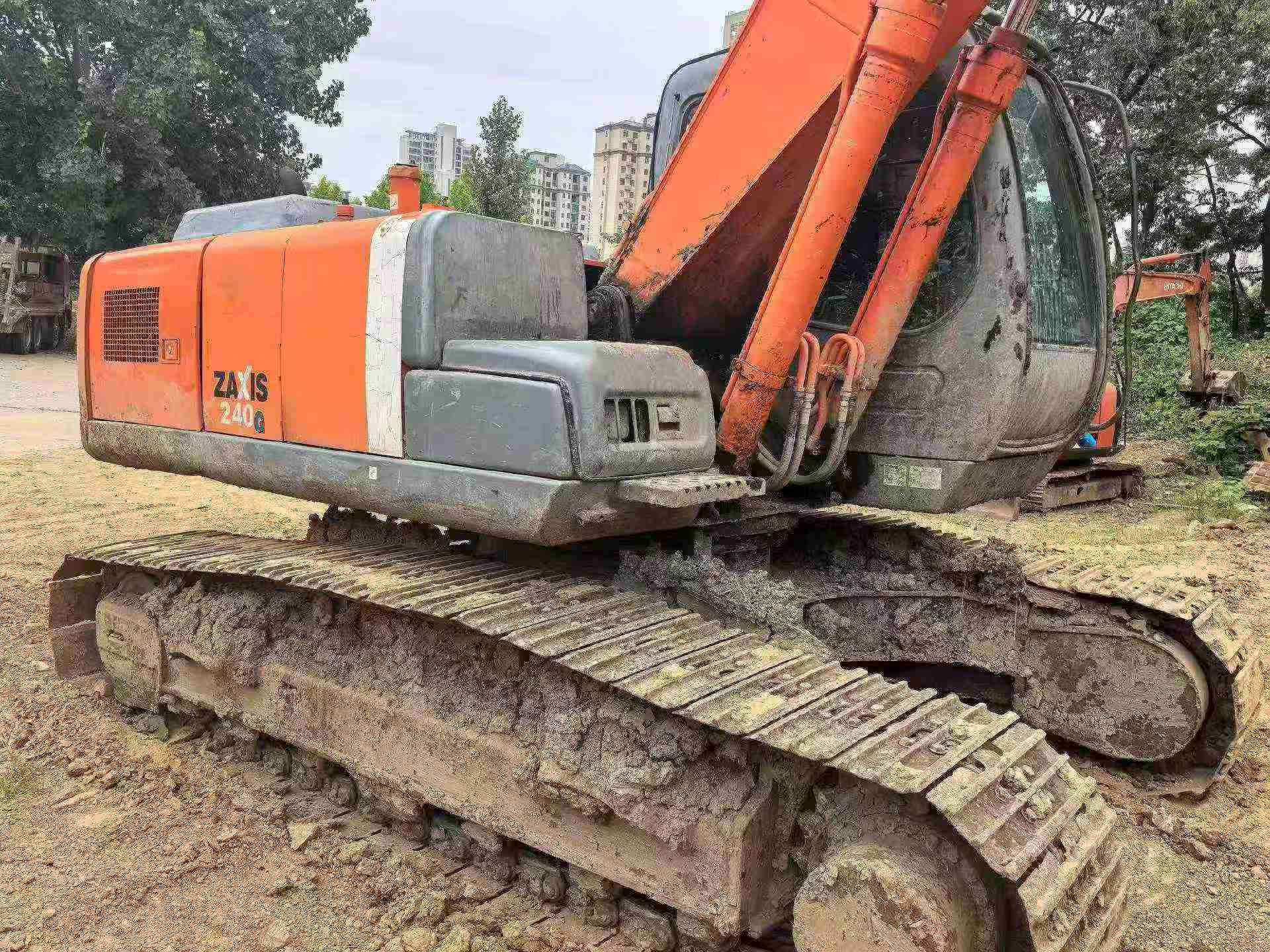 Buy Hitachi ZX200-3G Used Excavator / 2 Buy Hitachi ZX200-3G Used Excavator / 2