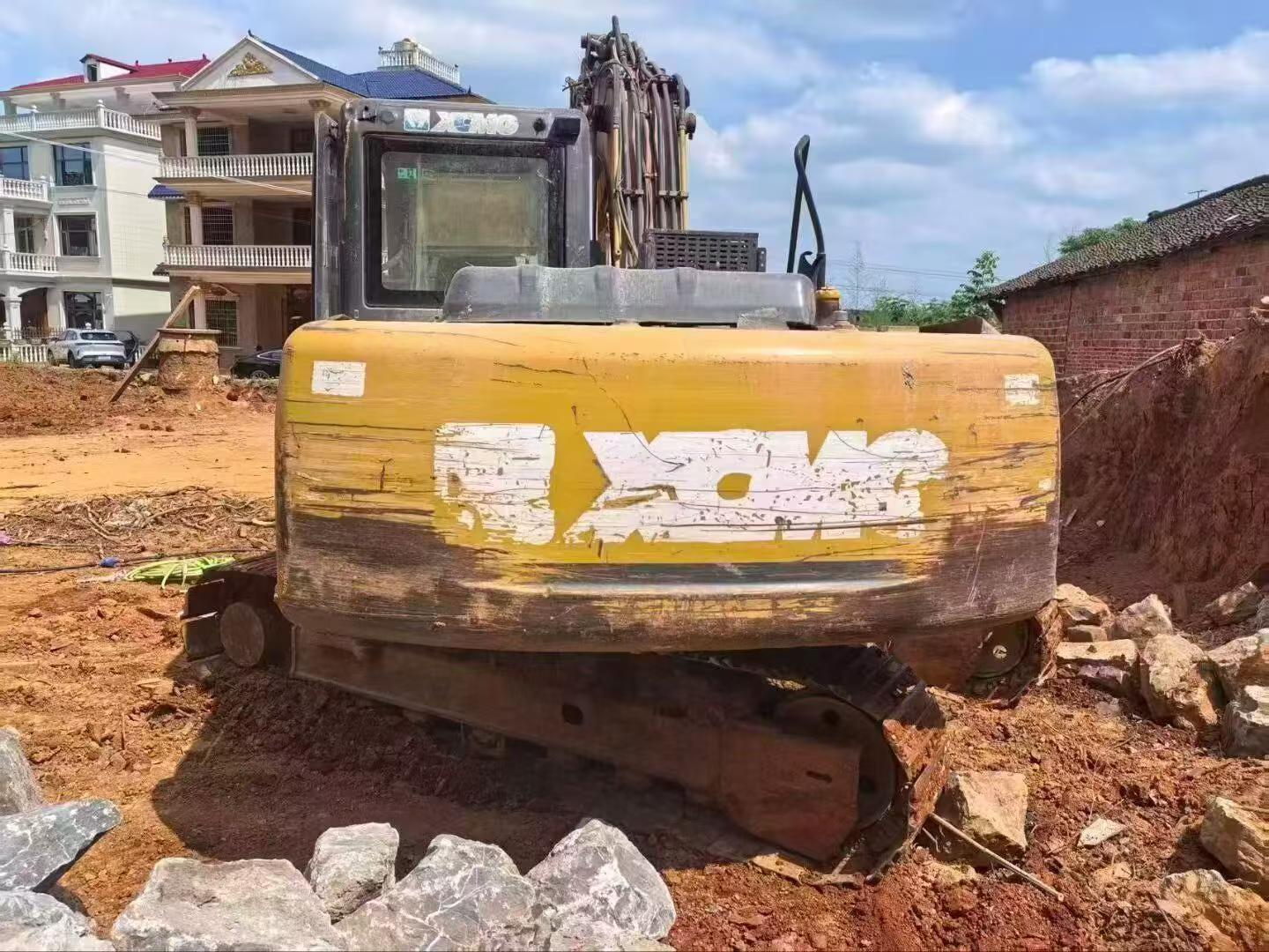 Buy XCMG XE135B Used Excavator / 5 Buy XCMG XE135B Used Excavator / 5