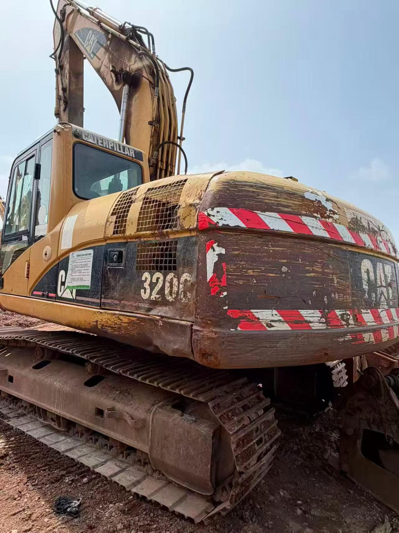 Buy Caterpillar 320C Used Excavator / 1