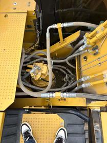 Buy Caterpillar 330B Used Excavator / 3 Buy Caterpillar 330B Used Excavator / 3