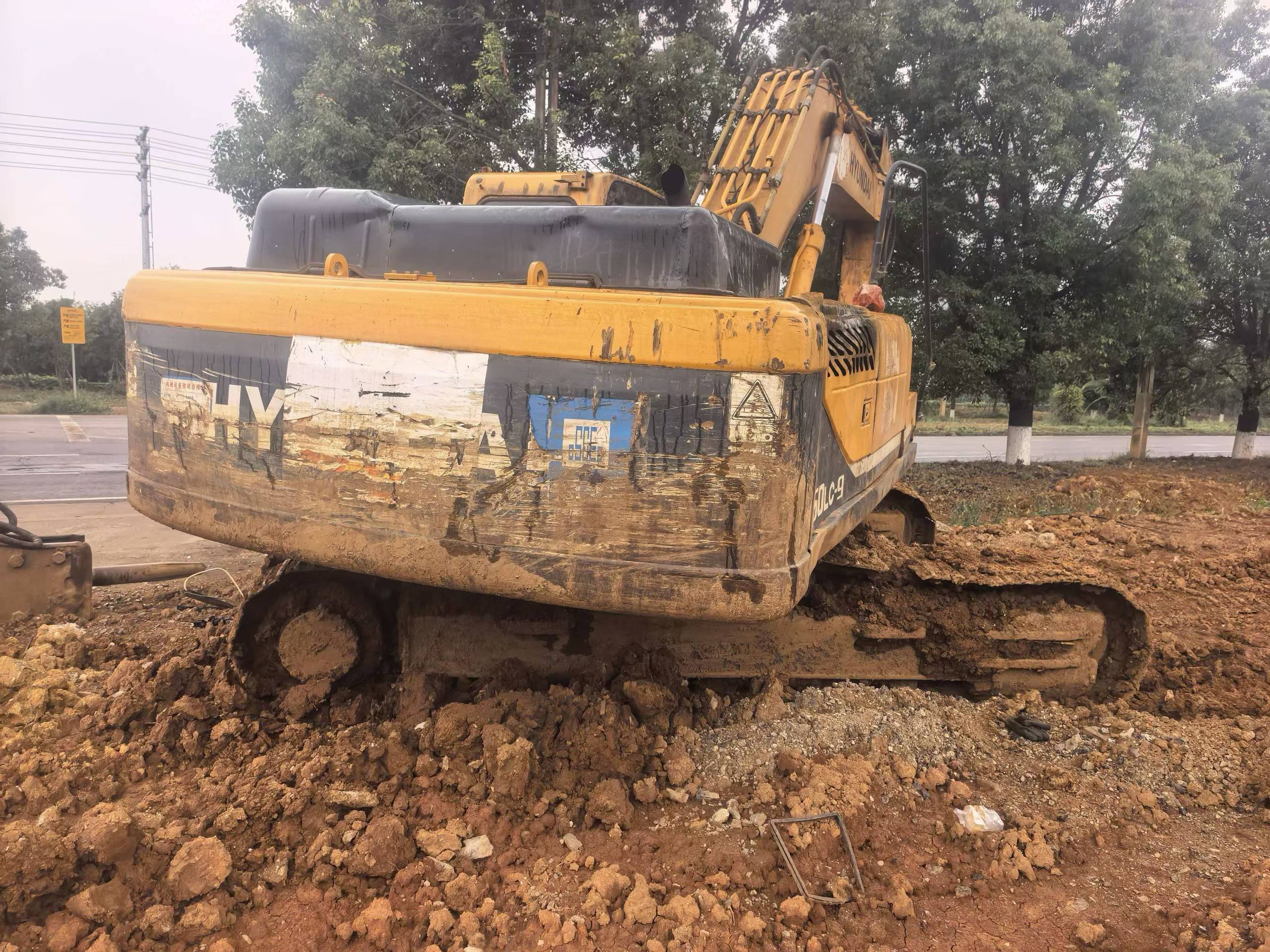 Buy Hyundai R335-7 Used Excavator / 2 Buy Hyundai R335-7 Used Excavator / 2